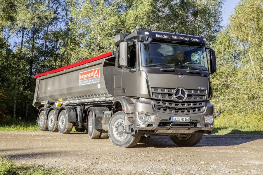  Mercedes-Benz Arocs 1846 LS HAD 2017 года  (фото 1 из 17)